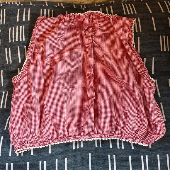 Doen Red Checkered Sleeveless Blouse - Picture 13 of 16